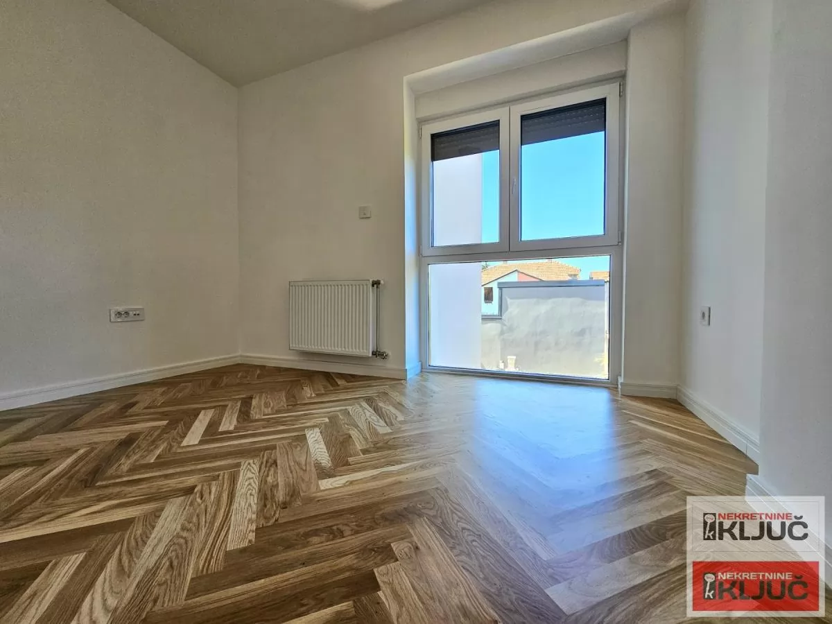 TELEP, 101m2, Četvorosoban sa 2 parking mesta, Vila 9