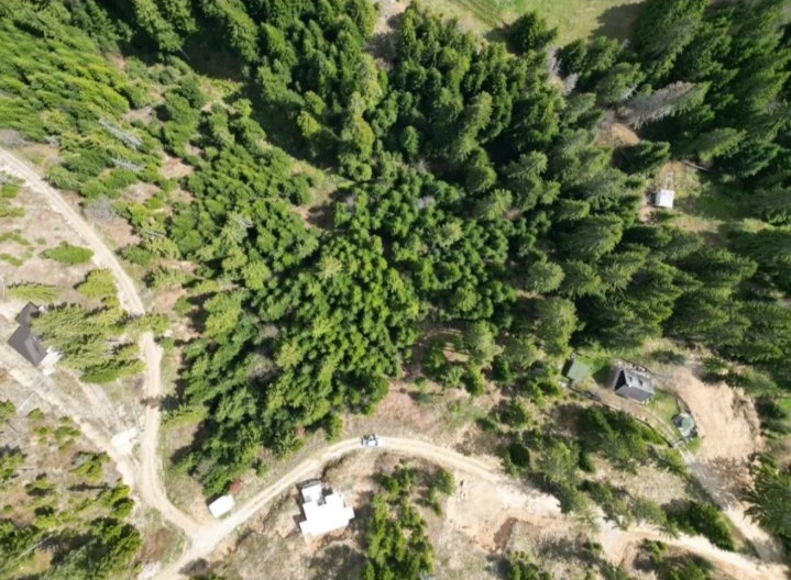 Prodajem plac na Zlataru 2