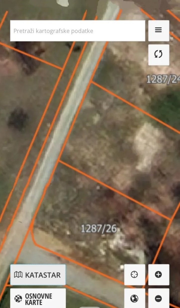 Plac na Tari Osluša 5