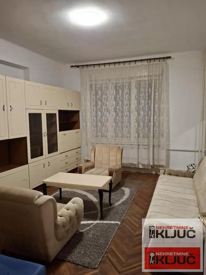 BULEVAR OSLOBOĐENJA IZDAJE SE DVOSOBAN NAMEŠTEN STAN 4