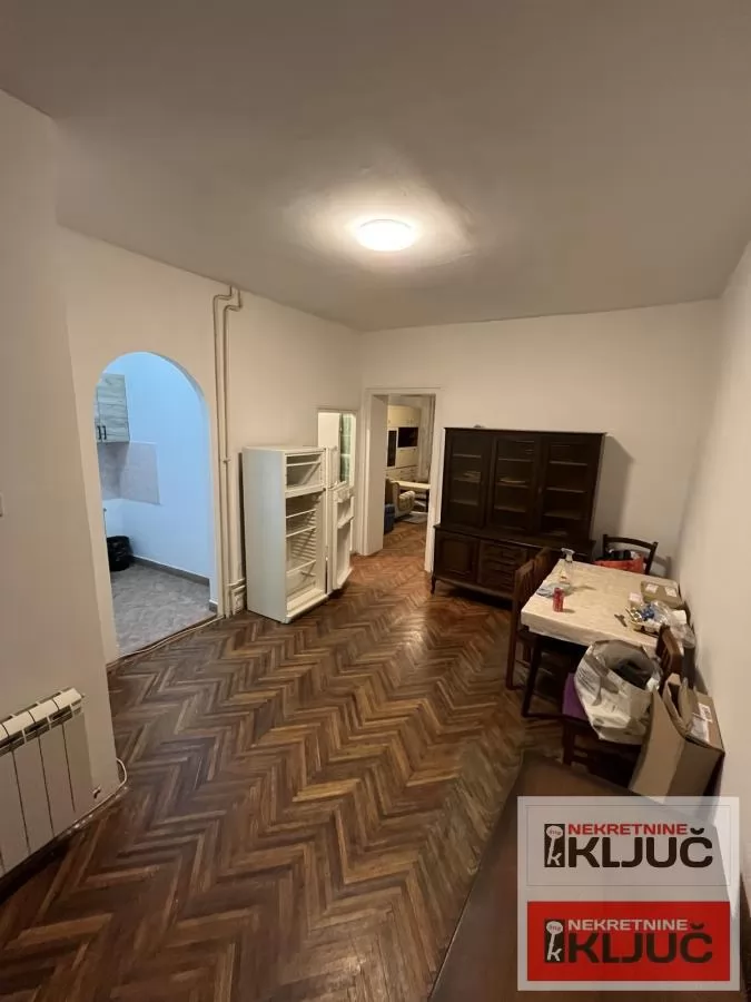 BULEVAR OSLOBOĐENJA IZDAJE SE DVOSOBAN NAMEŠTEN STAN 5