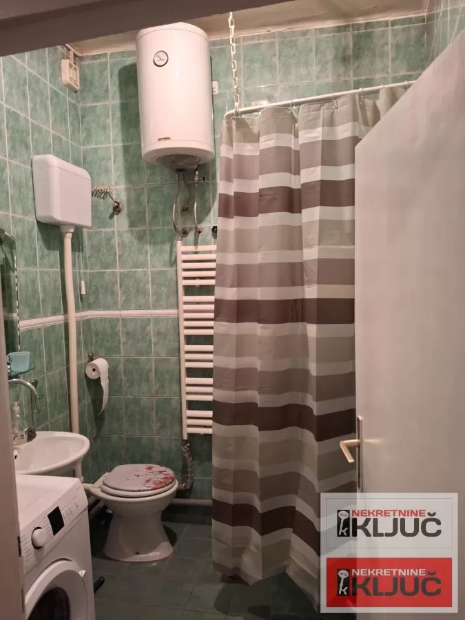 BULEVAR OSLOBOĐENJA IZDAJE SE DVOSOBAN NAMEŠTEN STAN 9