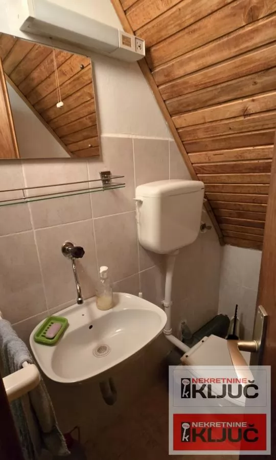 RAKOVAC, Vikendica 63m2 na placu 1400m2 27