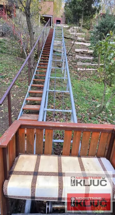 RAKOVAC, Vikendica 63m2 na placu 1400m2 40