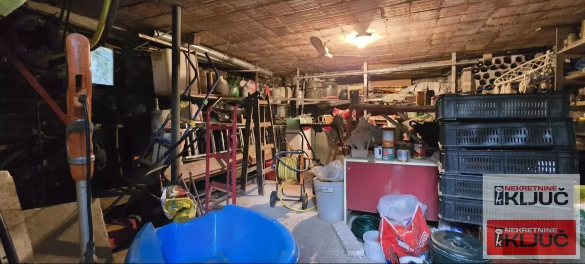 RAKOVAC, Vikendica 63m2 na placu 1400m2 45