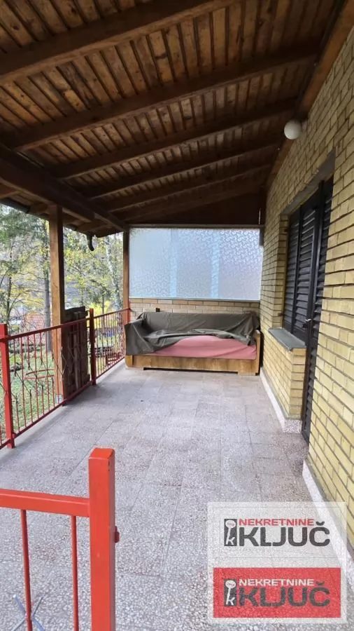 RAKOVAC, Vikendica 63m2 na placu 1400m2 49