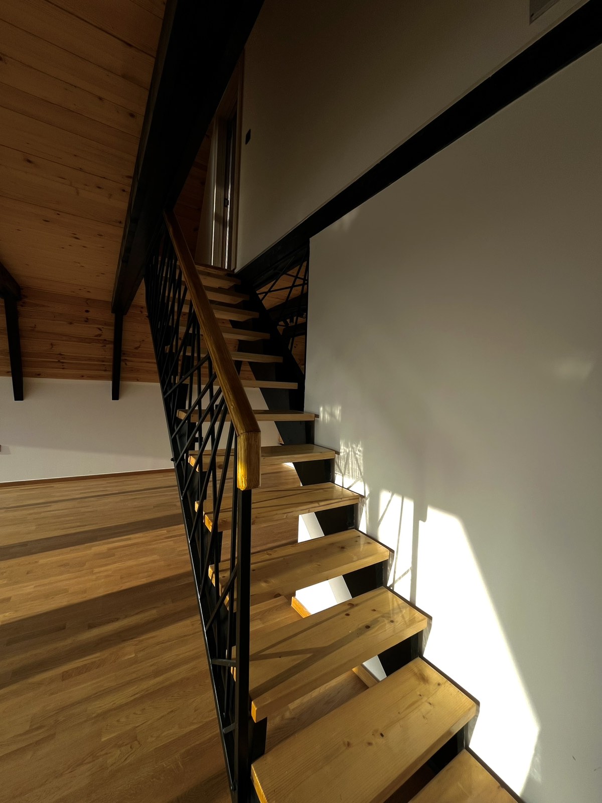 Na prodaju 2 A Frame kuce sa bazenima 4