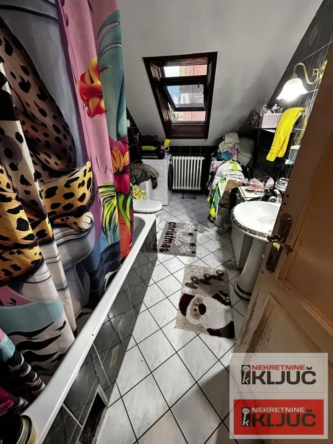 SAJMIŠTE, 99m2, Troiposoban, Polunamešten 10