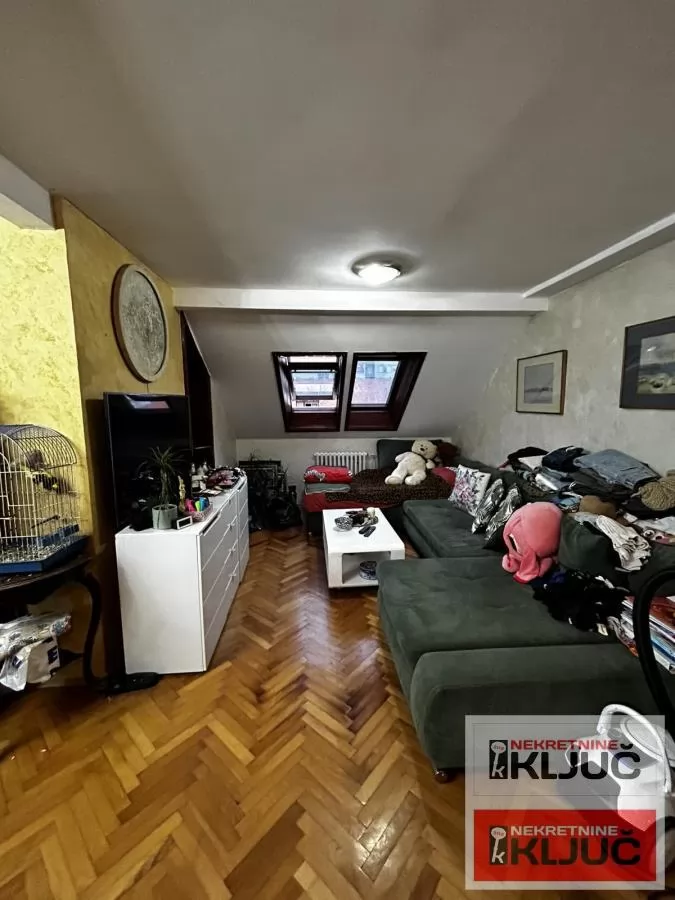 SAJMIŠTE, 99m2, Troiposoban, Polunamešten 3