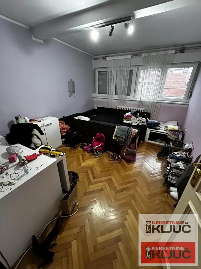 SAJMIŠTE, 99m2, Troiposoban, Polunamešten 6