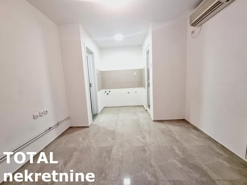 Stan,NOVI SAD,CENTAR,kv: 18.00, € 57000, ID: 1098641 3