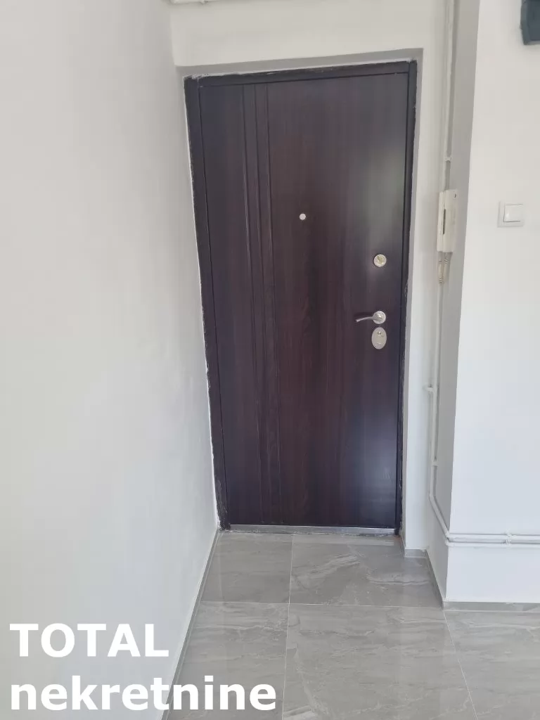 Stan,NOVI SAD,CENTAR,kv: 18.00, € 57000, ID: 1098641 9