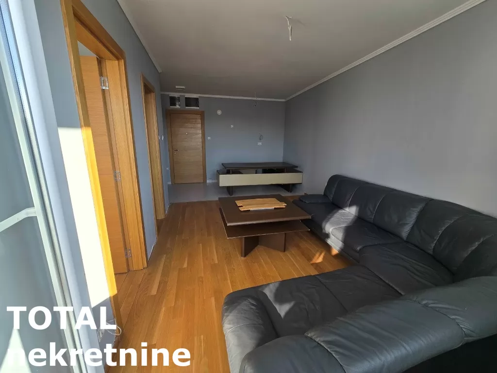 Stan,NOVI SAD,CENTAR,kv: 42.00, € 126000, ID: 1101869 2