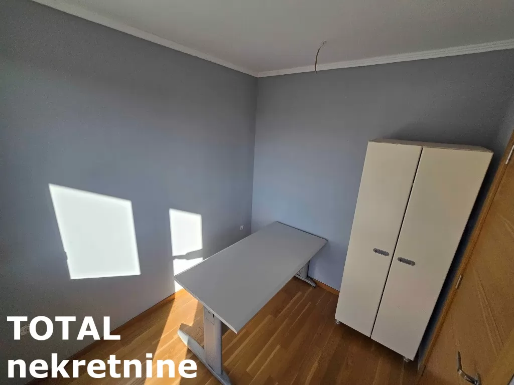 Stan,NOVI SAD,CENTAR,kv: 42.00, € 126000, ID: 1101869 4