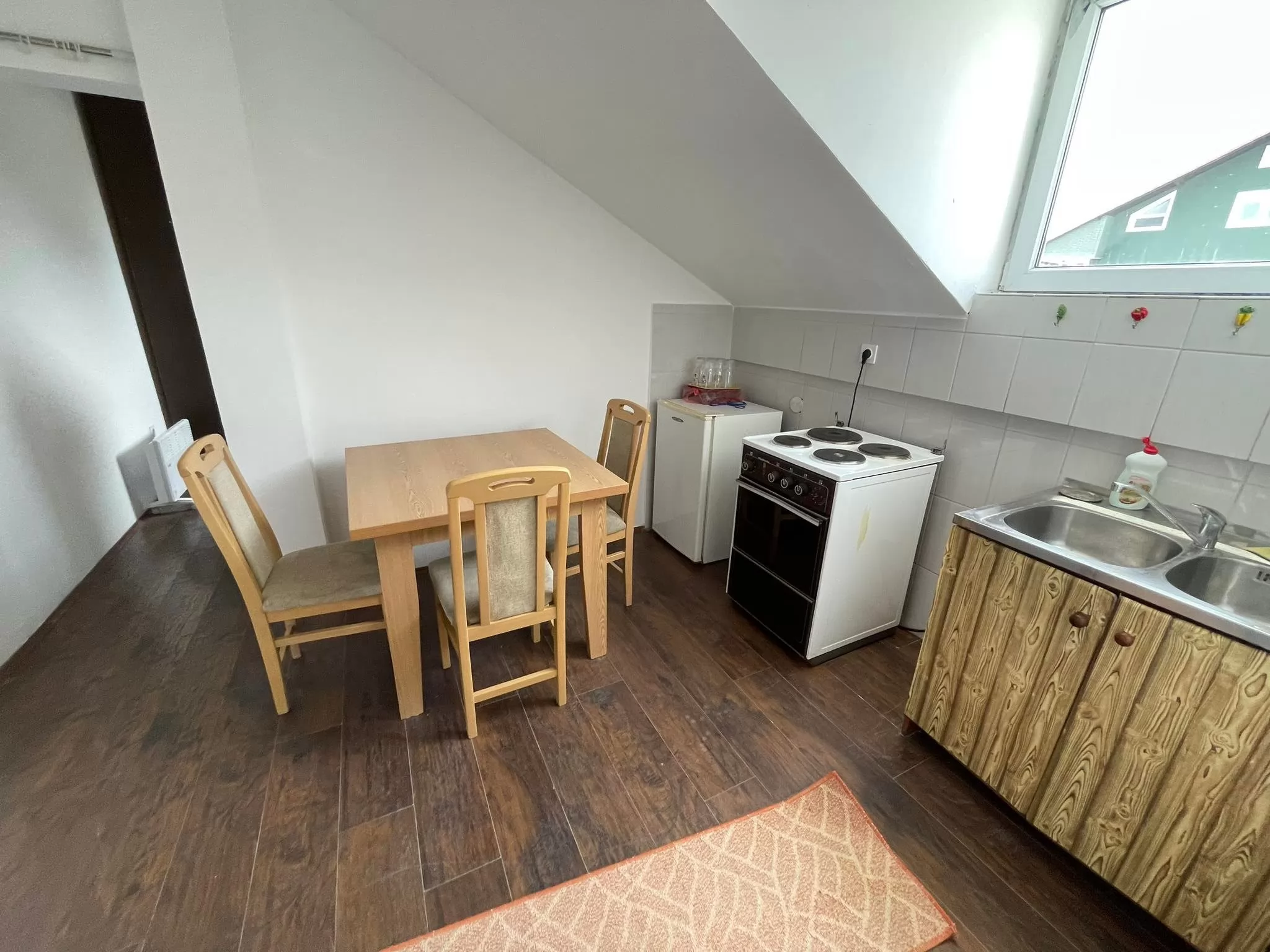 Stan,SREMSKA KAMENICA,SREMSKA KAMENICA,kv: 25, € 220, ID: 9101588 8