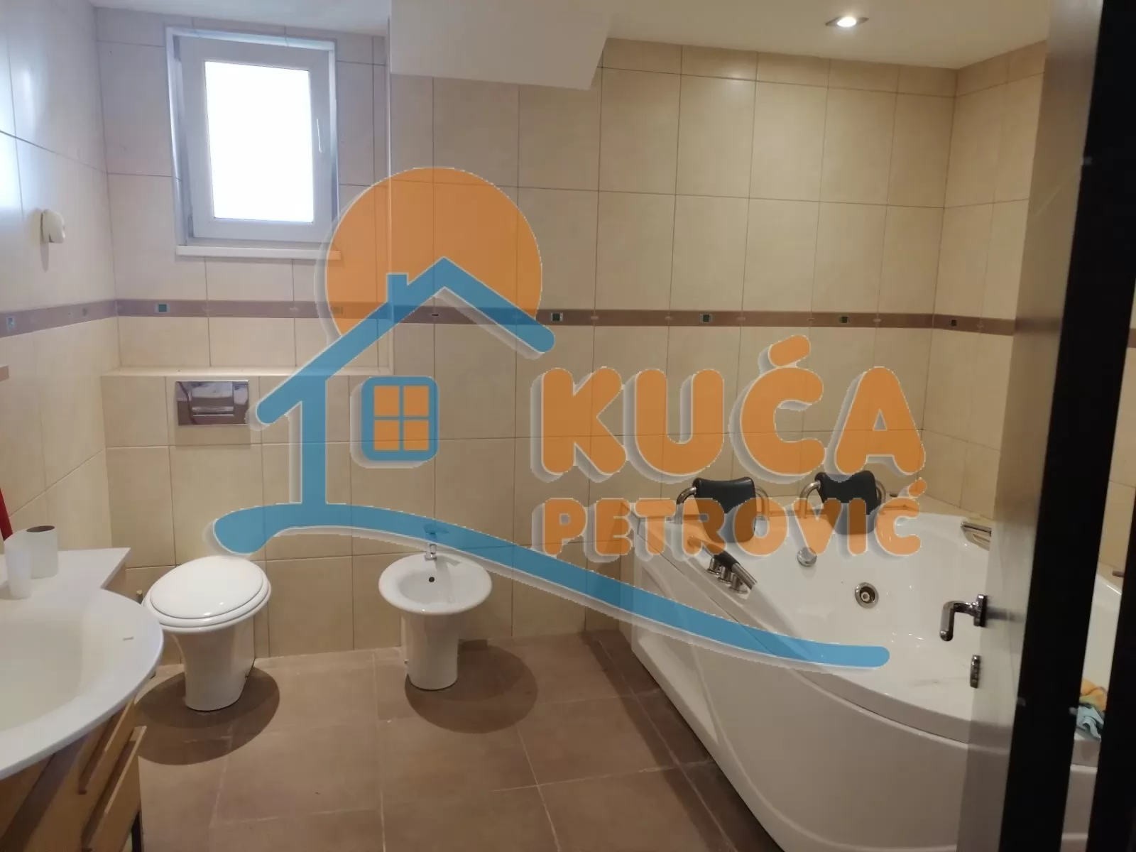 četvorosoban stan, 150 m2, Centar, Milana Rakića ID: i-03962 19