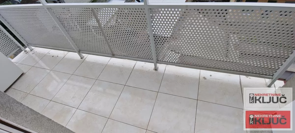 Izdaje se garsonjera u blizini Spensa 4