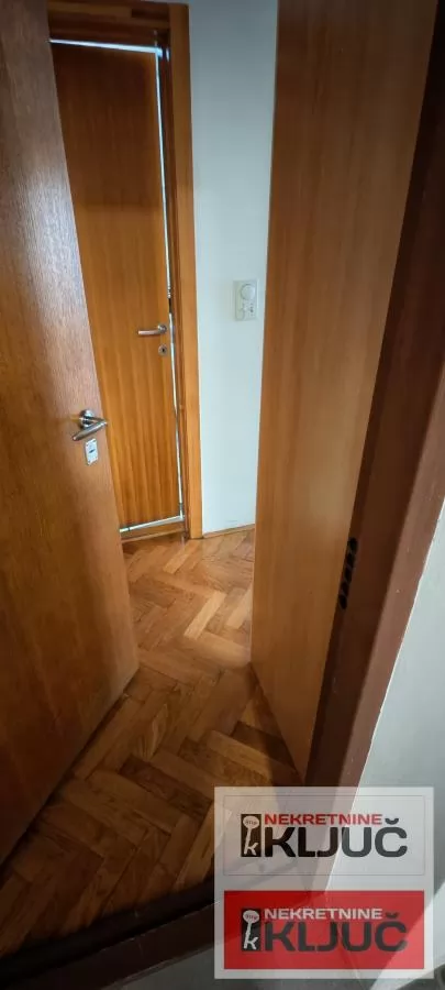 Izdaje se garsonjera u blizini Spensa 7