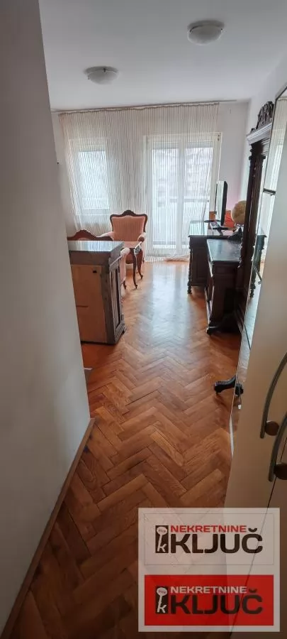 Izdaje se garsonjera u blizini Spensa 9