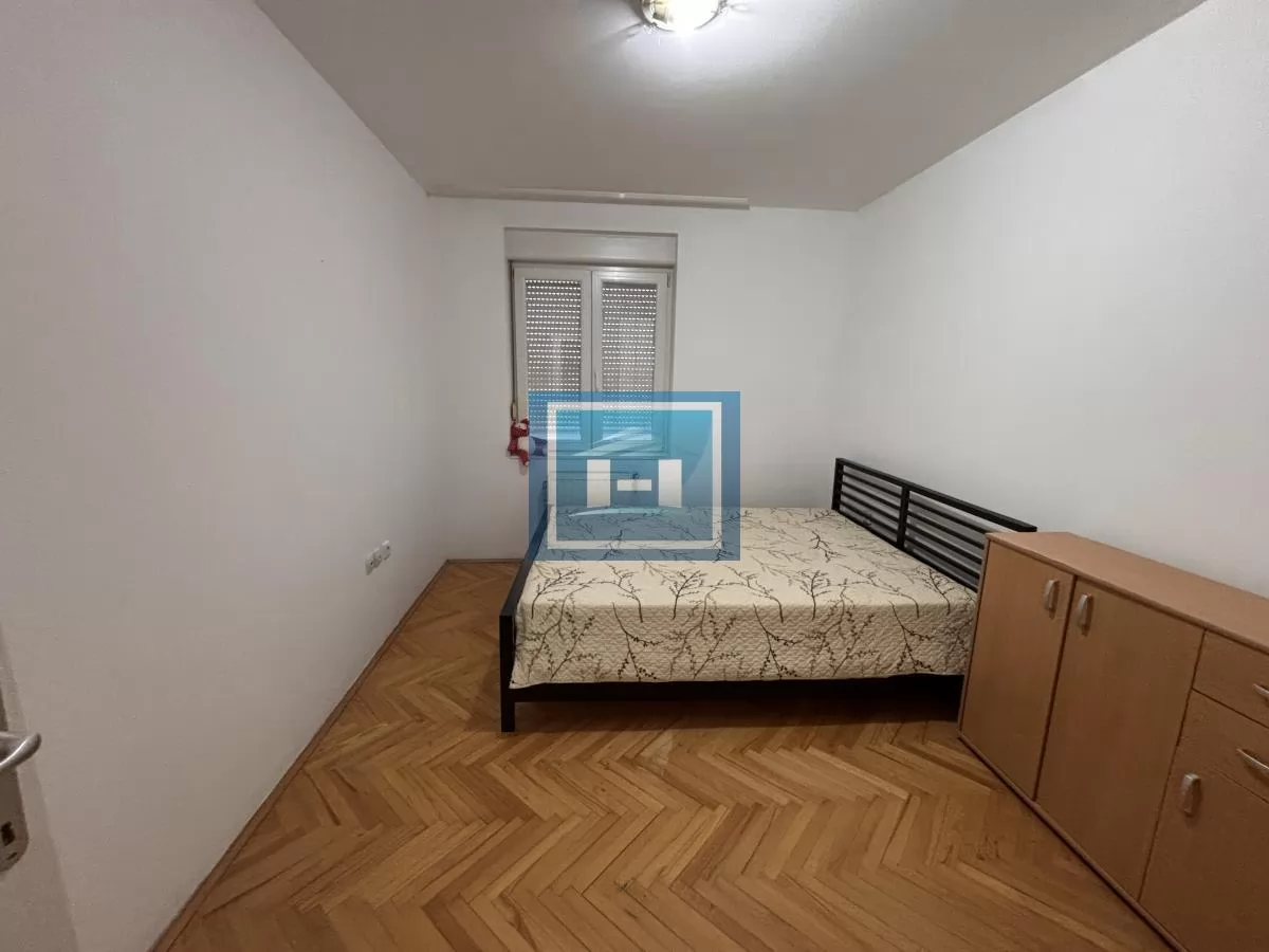 Stan za izdavanje 10