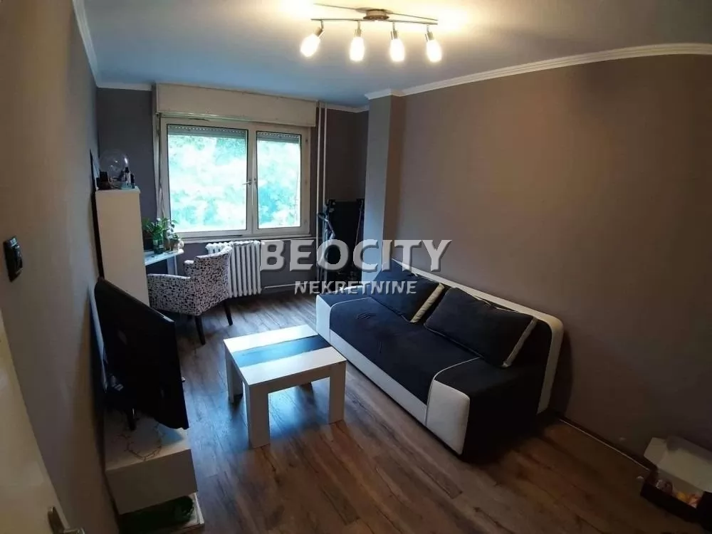 Trosoban stan, 64 m2, Novo naselje, Partizanskih baza ID: 126035 1