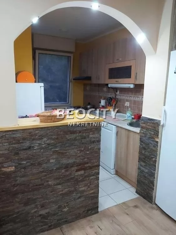 Trosoban stan, 64 m2, Novo naselje, Partizanskih baza ID: 126035 2