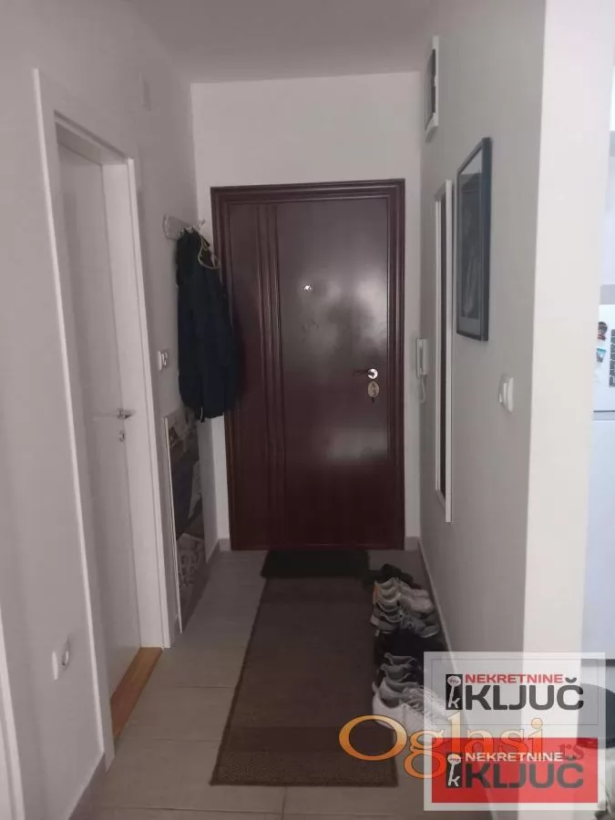 Dobar Jednoiposoban stan na Podbari 6