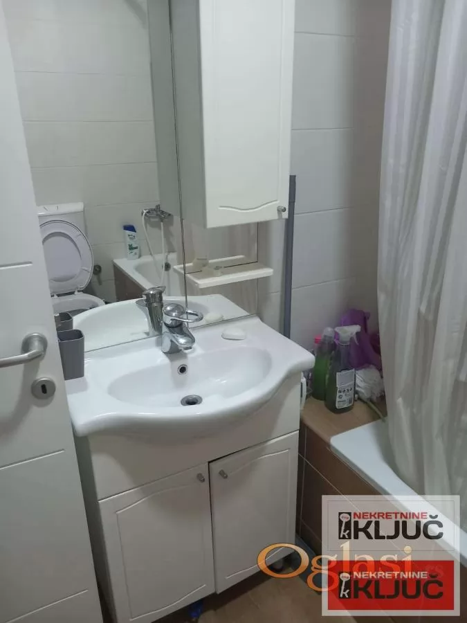 Dobar Jednoiposoban stan na Podbari 7