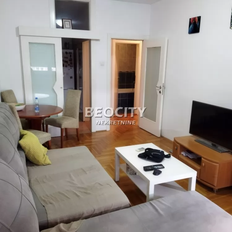 Dvosoban stan, 44 m2, Socijalno, Lukijana Mušickog ID: 126369 3