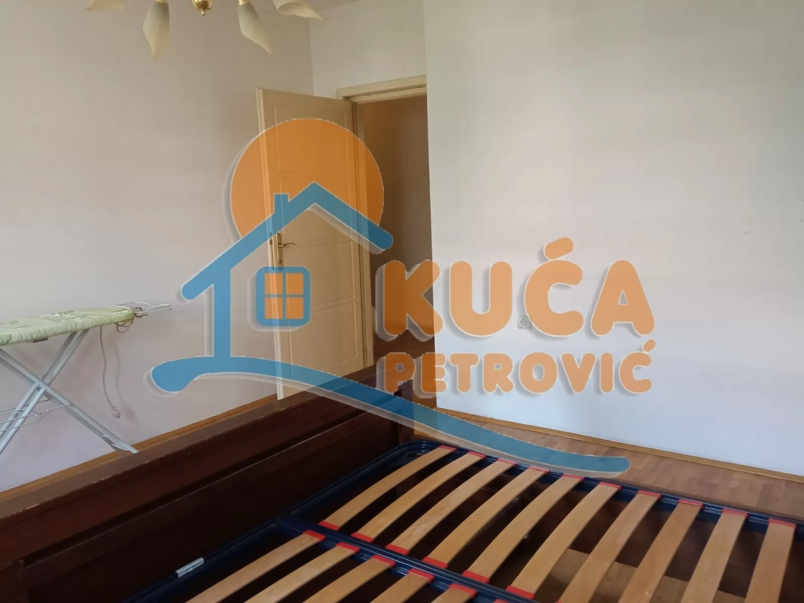 Dvosoban stan, 62 m2, Marger, Trg učitelja Tase ID: i-09087 7