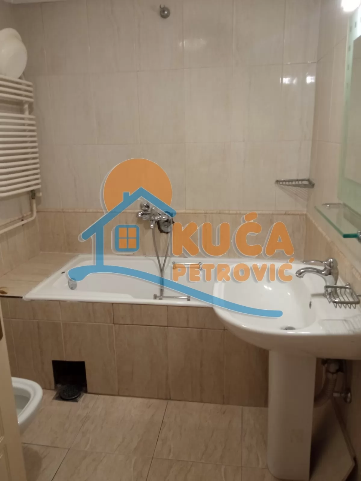 Dvosoban stan, 62 m2, Marger, Trg učitelja Tase ID: i-09087 8