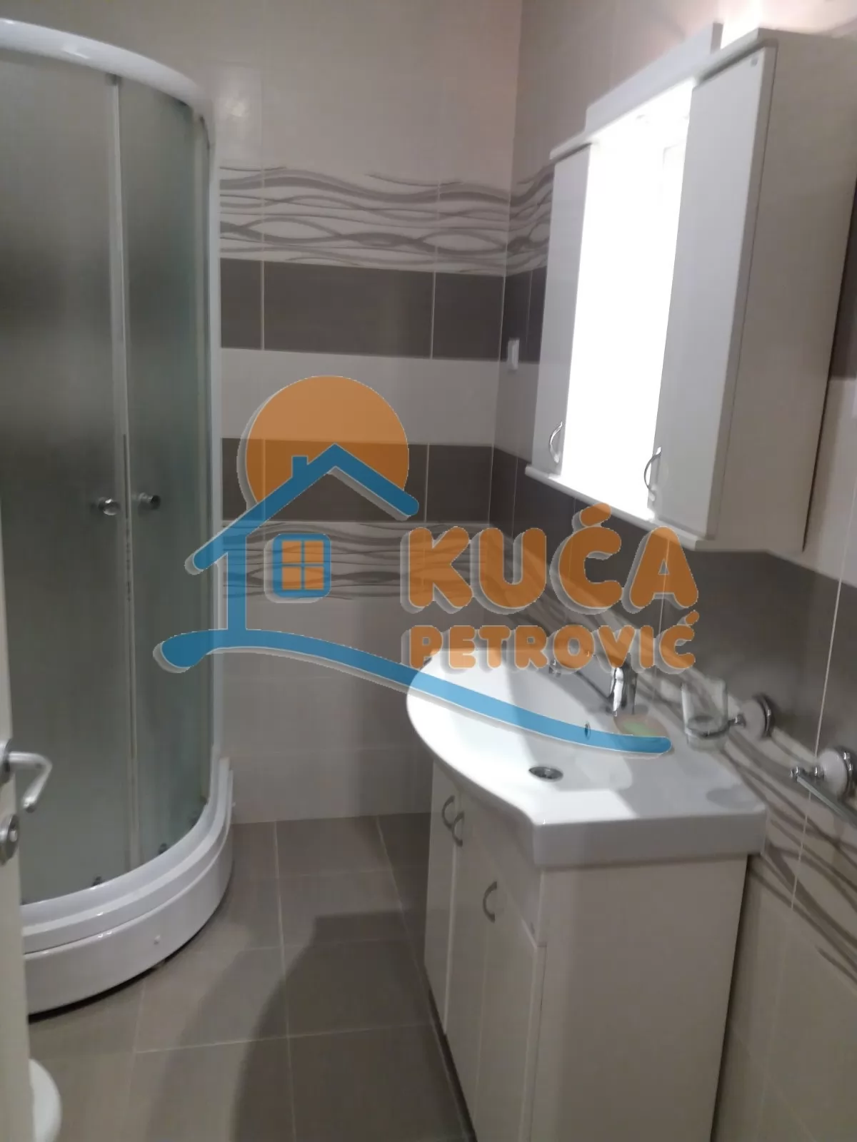 Dvosoban stan, 70 m2, Duvanište, Naserova ID: i-015361 11