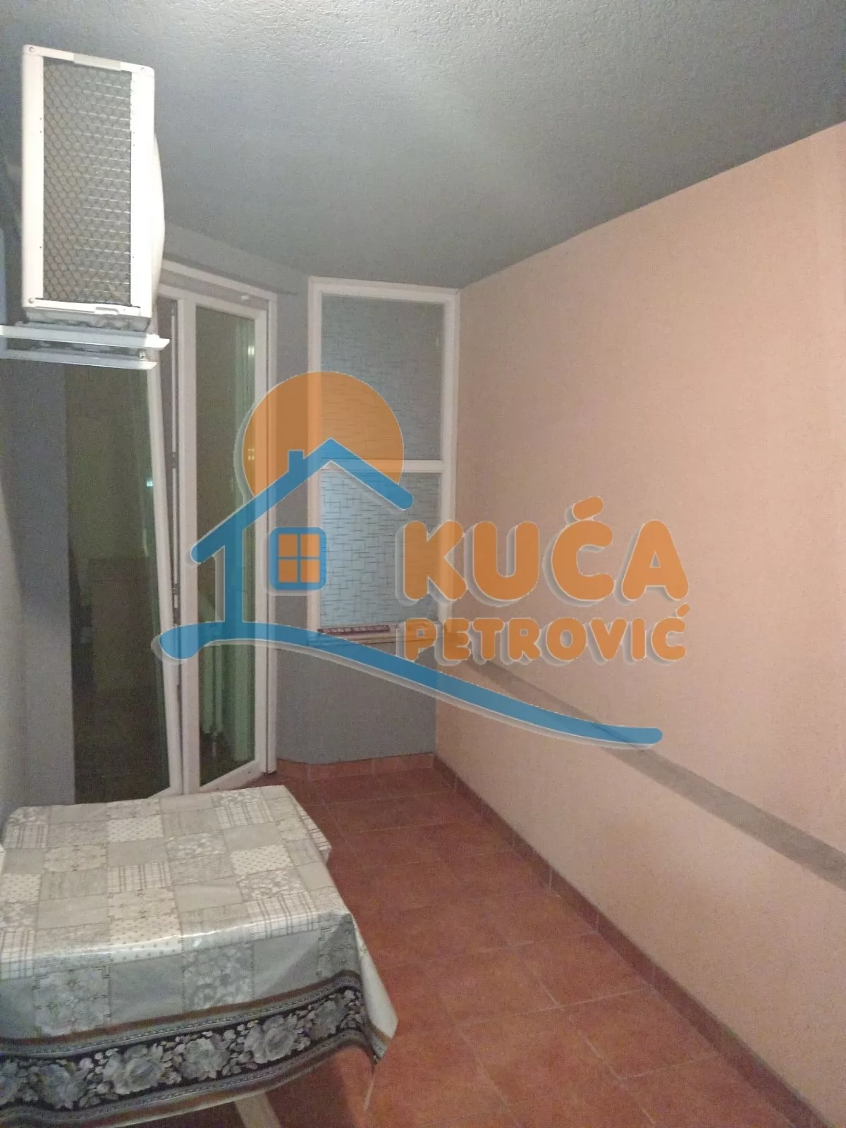 Dvosoban stan, 70 m2, Duvanište, Naserova ID: i-015361 15