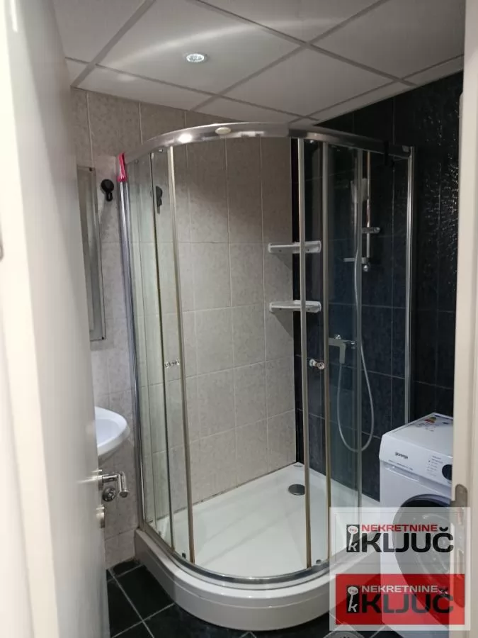 LIMAN 2 IZDAJE SE DVOSOBAN NAMEŠTEN STAN 10