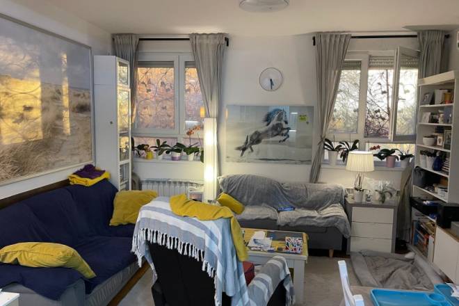 Odličan 2 5 stan na Zvezdari  Madridska  61m2 1