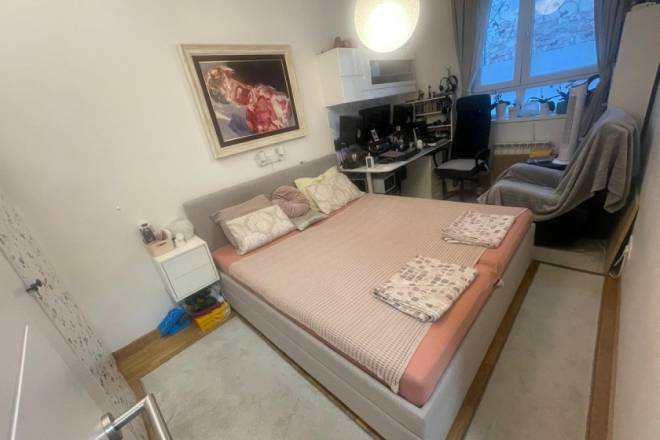 Odličan 2 5 stan na Zvezdari  Madridska  61m2 4