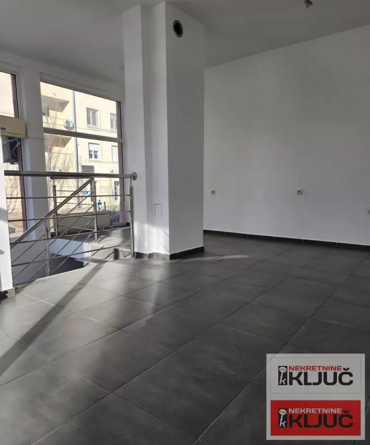 ROTKVARIJA, 58m2, Lokal-Ulični 2