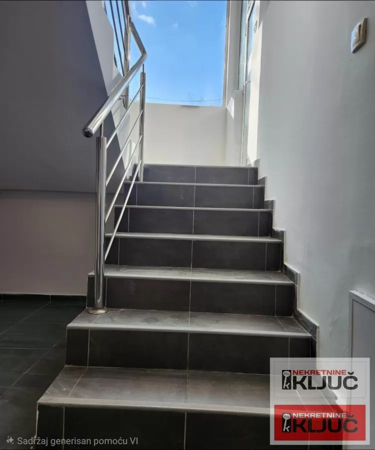 ROTKVARIJA, 58m2, Lokal-Ulični 4