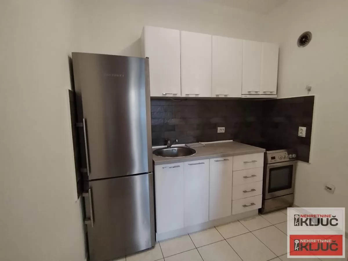 TRG MLADENACA, 42m2, Dvosoban-Duplex, Namešten 3