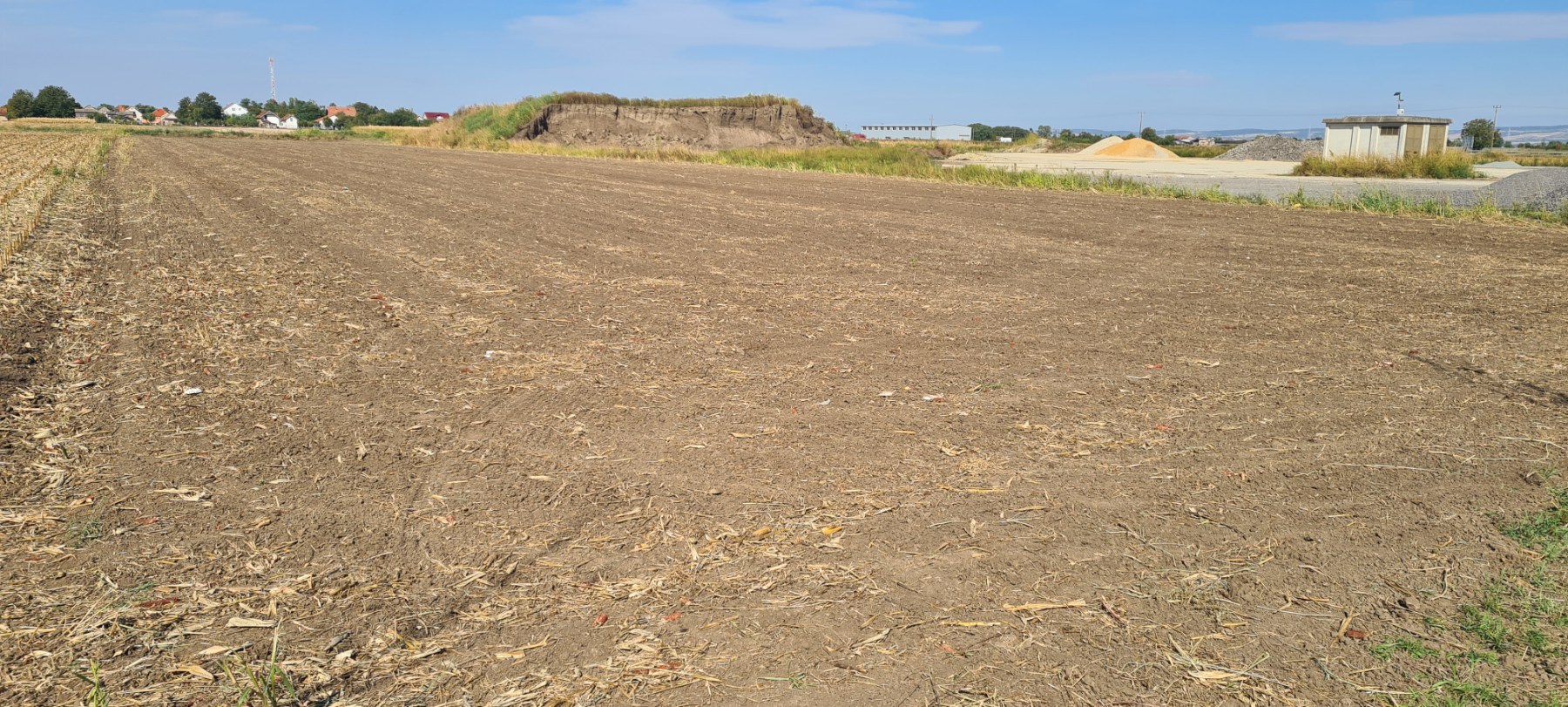 Na prodaju gradjevinsko zemljiste Sremska Mitrovica 3