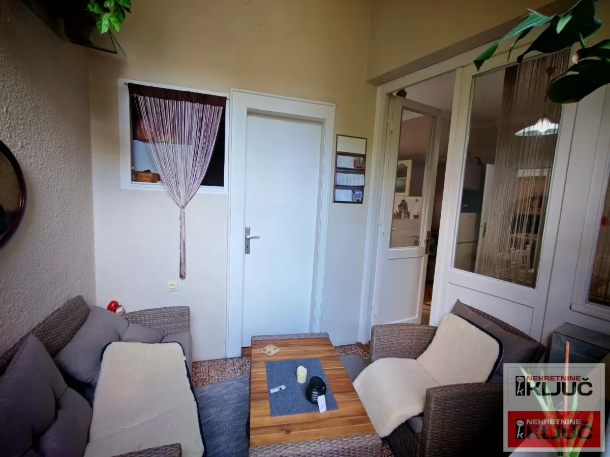 BLIZINA KEJA I IZVRŠNOG VEĆA, 98m2, Četvorosoban može i za Poslovnu delatnost 7