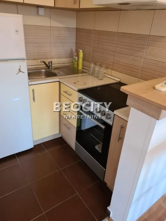 Dvosoban stan, 38 m2, Telep, Bulevar Patrijarha Pavla ID: 100919 4