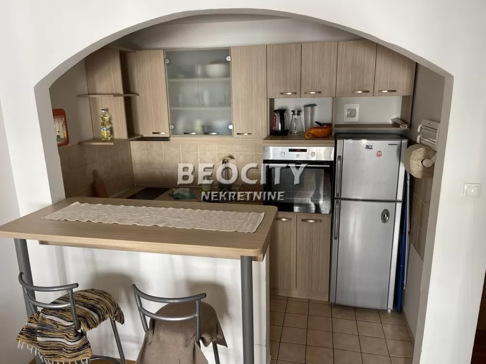 Dvosoban stan, 41 m2, Bulevar Evrope ID: 126366 2