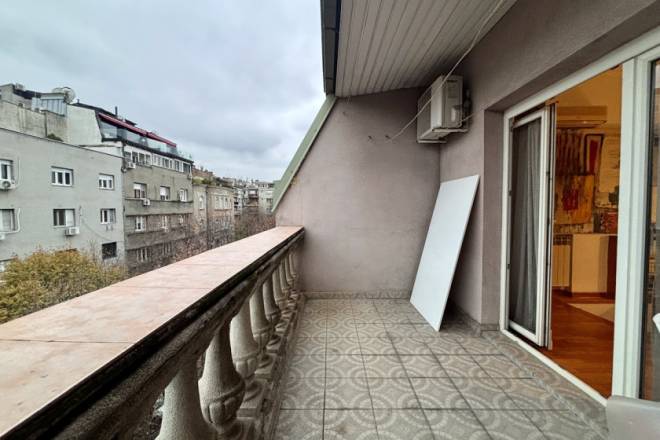 Dvoetažni 4 0 stan sa kaminom  Palmotićeva  96m2 5