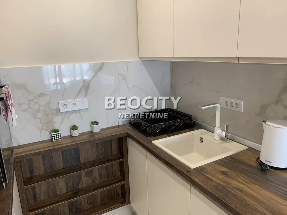 Trosoban stan, 75 m2, Centar, Lomina ID: 126433 5