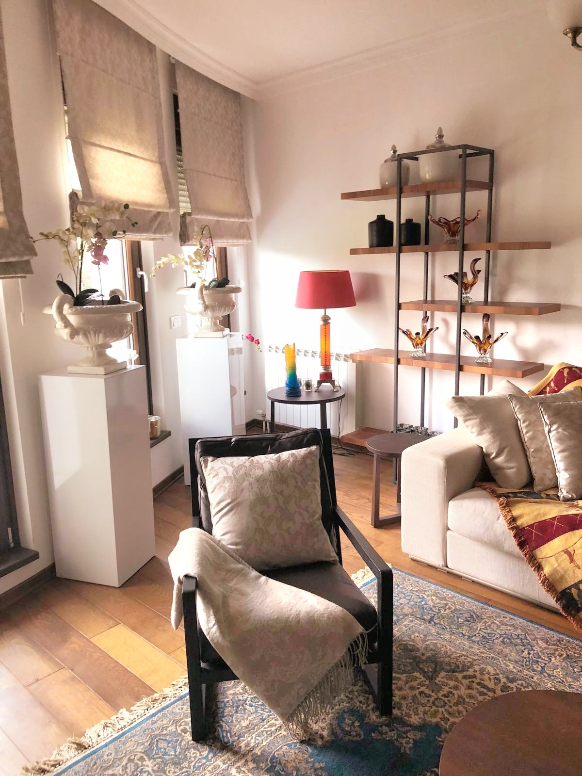 Izdavanje Trosoban lux stan  garaza  novogradnja 3