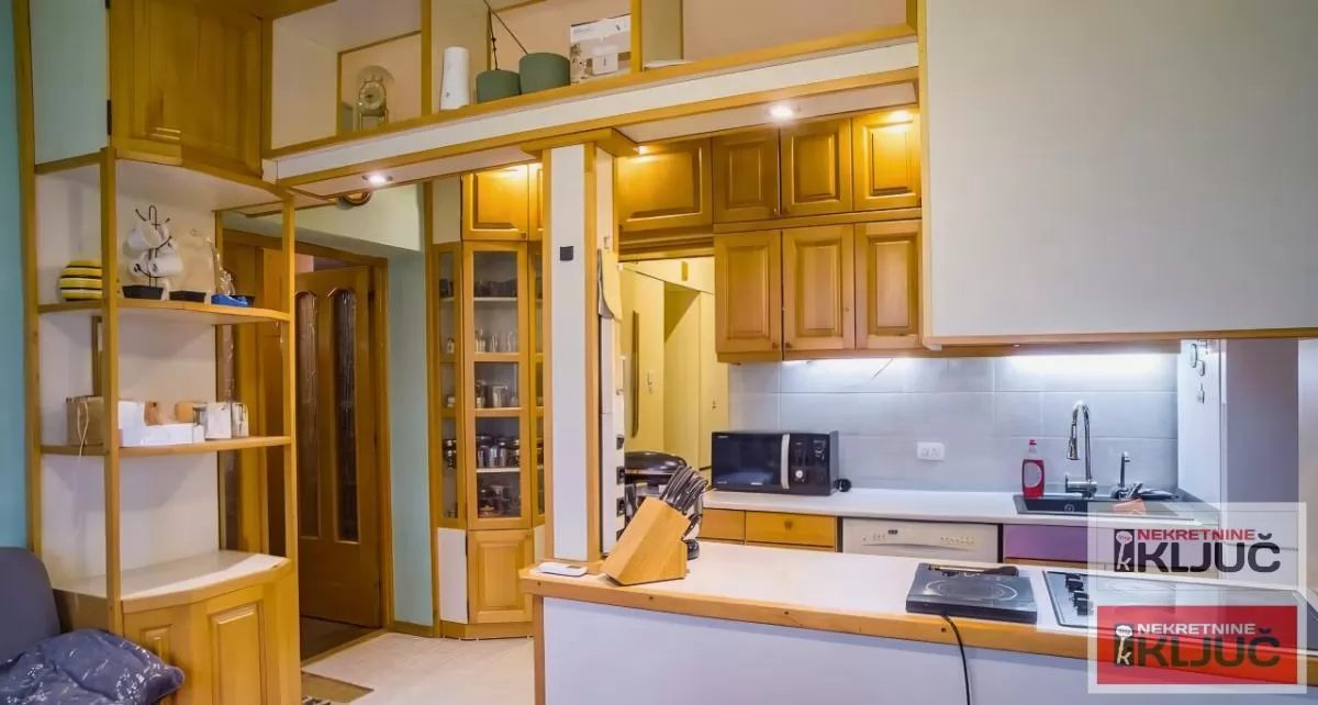 BULEVAR, 65m2, Trosoban može i za Poslovni prostor 1