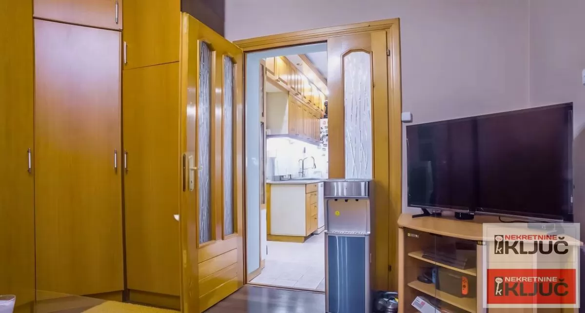 BULEVAR, 65m2, Trosoban može i za Poslovni prostor 6