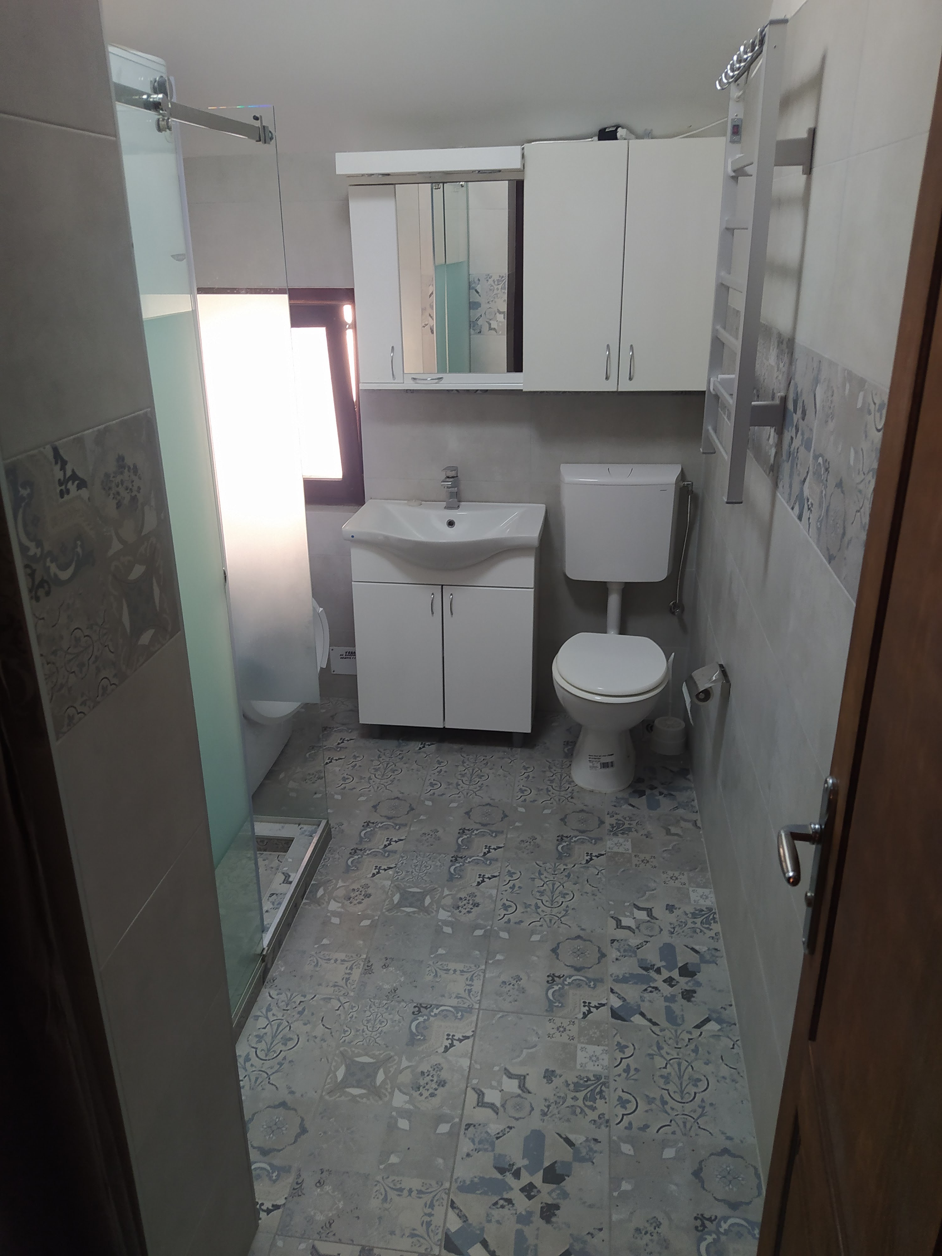 Izdajem Trosoban Nov stan okolina Autokomande 4