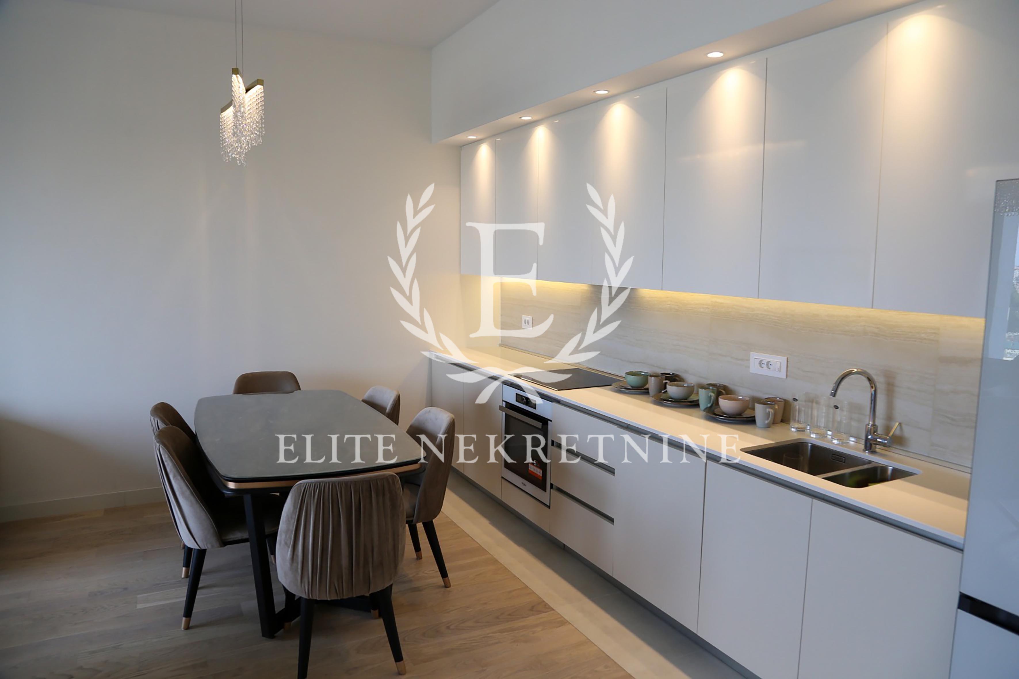 Izdavanje stanova Beograd na vodi Trosoban lux stan  garaza 2